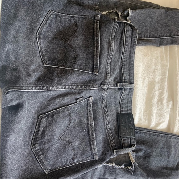 Levi’s 721 HighWaisted Jeans (Grey/Black w/ rips) - Picture 3 of 12